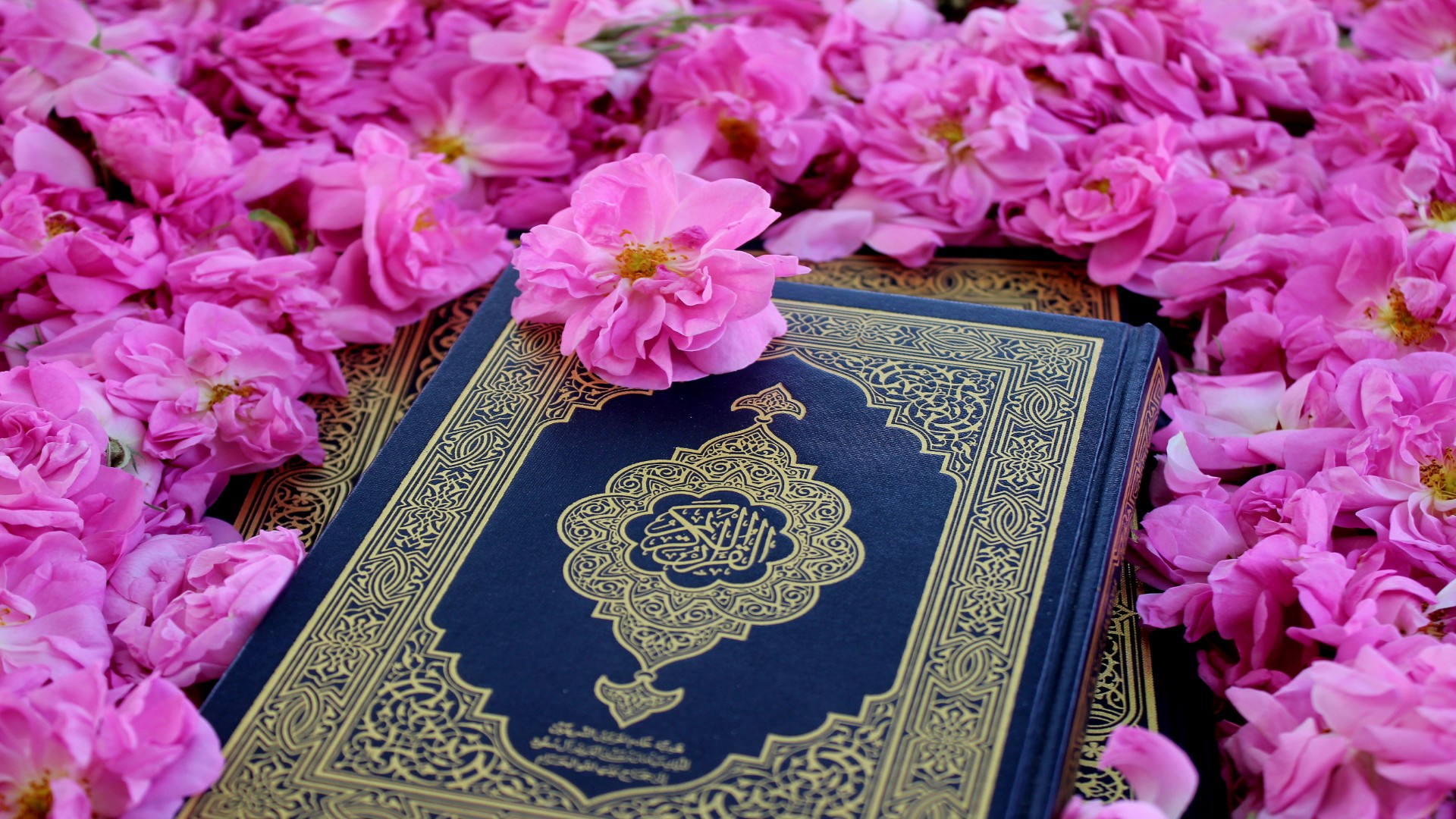 Hajj Season Is Coming: A Calm Checklist for First-Timers (and the Family Supporting Them)