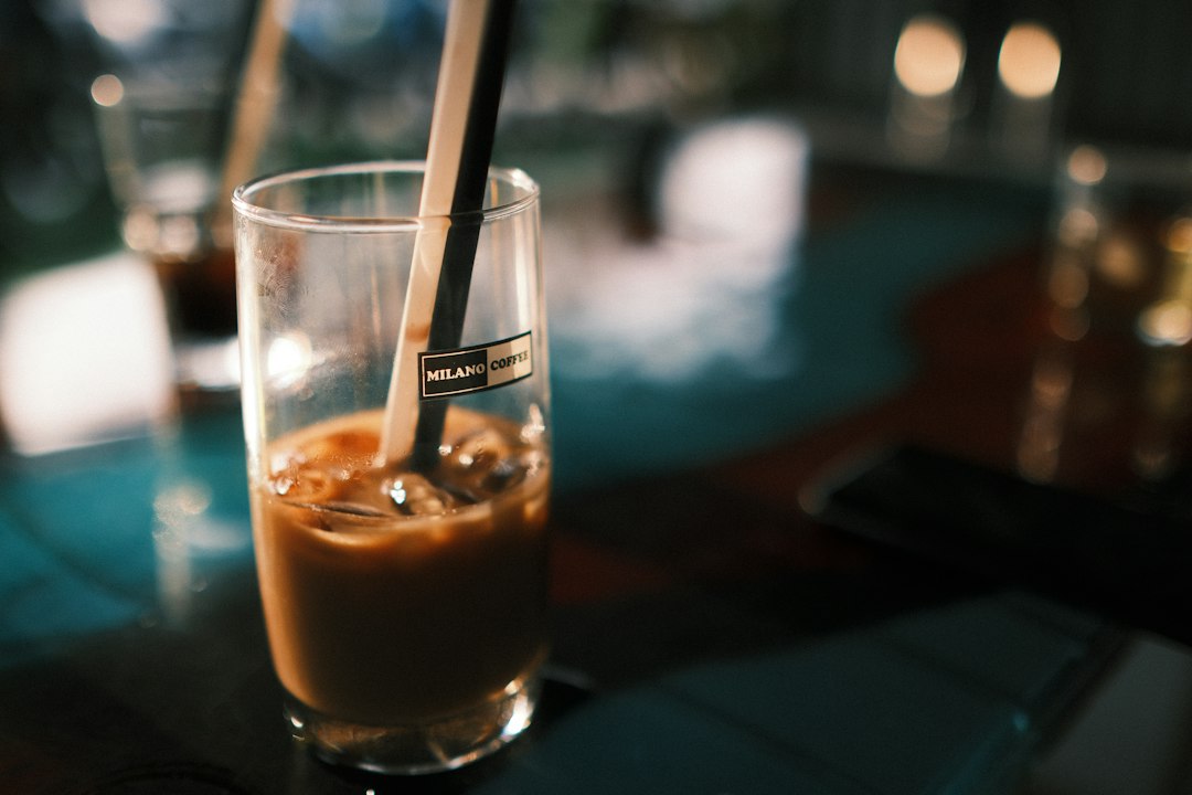 Cover image for: Cold Foam for Iced Lattes: Why Warm Milk Sinks and How to Fix It