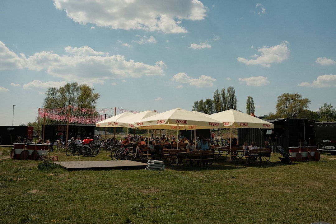 Cultivating a Strong Customer Community with Exclusive Local Groups Image
