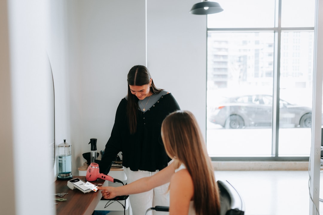 Shift overlap routines that keep small teams from peak-hour chaos Image