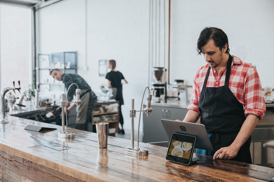 How Small Businesses Can Use AI Without Losing the Human Touch