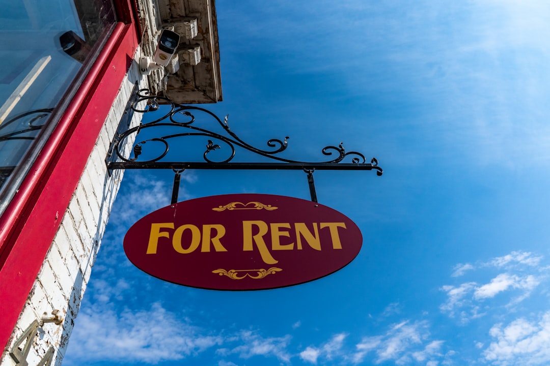 How Online Rent Payments Reduce Awkward Tenant Conversations Image